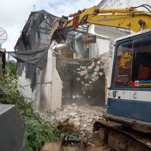 รับเหมาทุบตึกรื้อถอน (75)